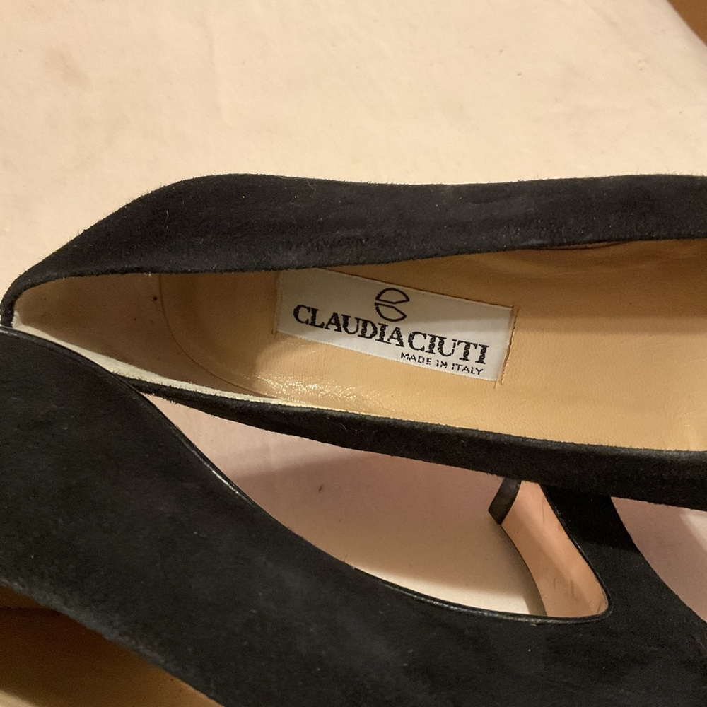 Claudia Ciuti Vintage Classic Black Suede Heels - Picture 8 of 8